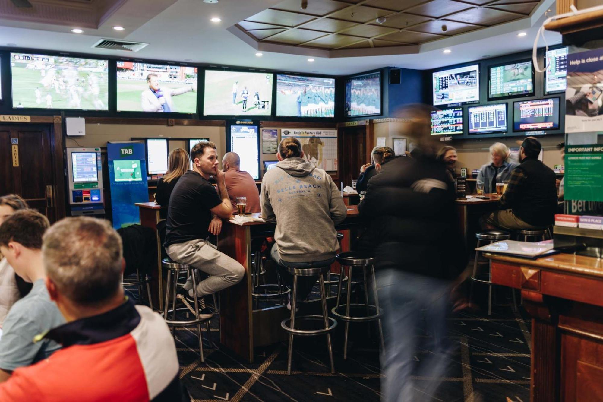 Banjo Paterson Inn Jindabyne Exterior photo