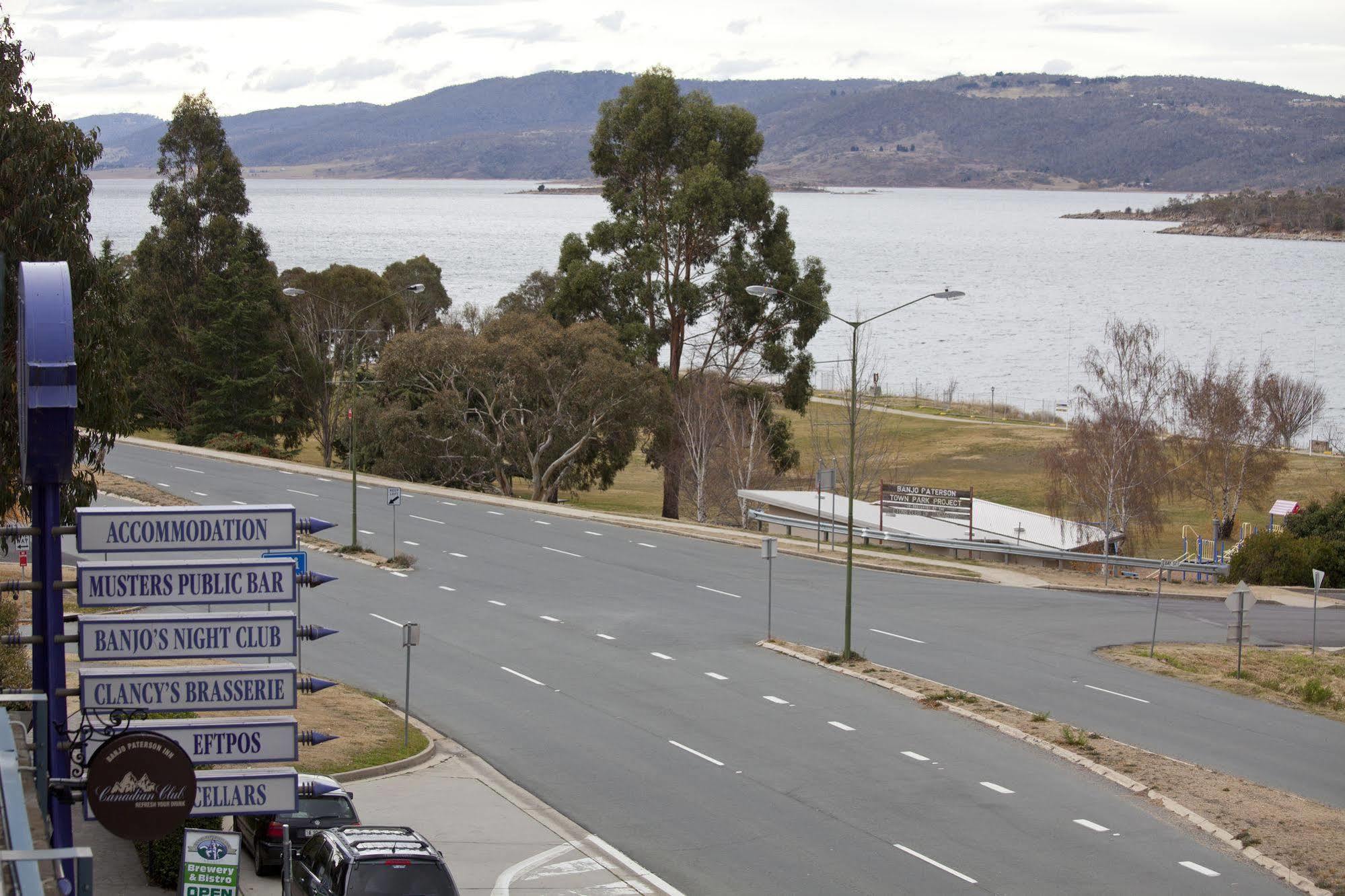 Banjo Paterson Inn Jindabyne Exterior photo